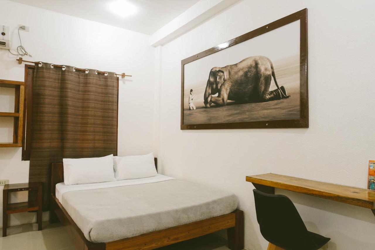 Casa De Loren Family Room جنرال لونا المظهر الخارجي الصورة